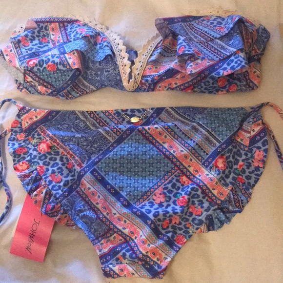 Betsey Johnson bikini, size M, new with tags - Picture 3 of 3